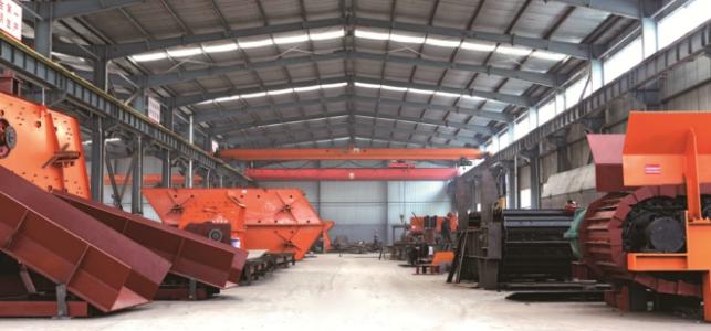 礦山機(jī)械.jpg 礦山機(jī)械.jpg